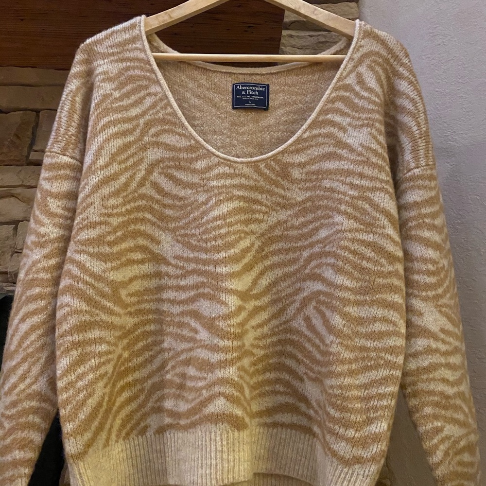 Abercrombie zebra stripe sweater